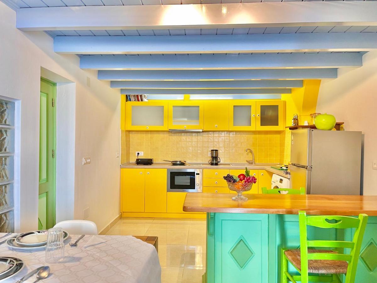 Seafront - Harbour View , Pitini 2 Apartment ซีมี ภายนอก รูปภาพ