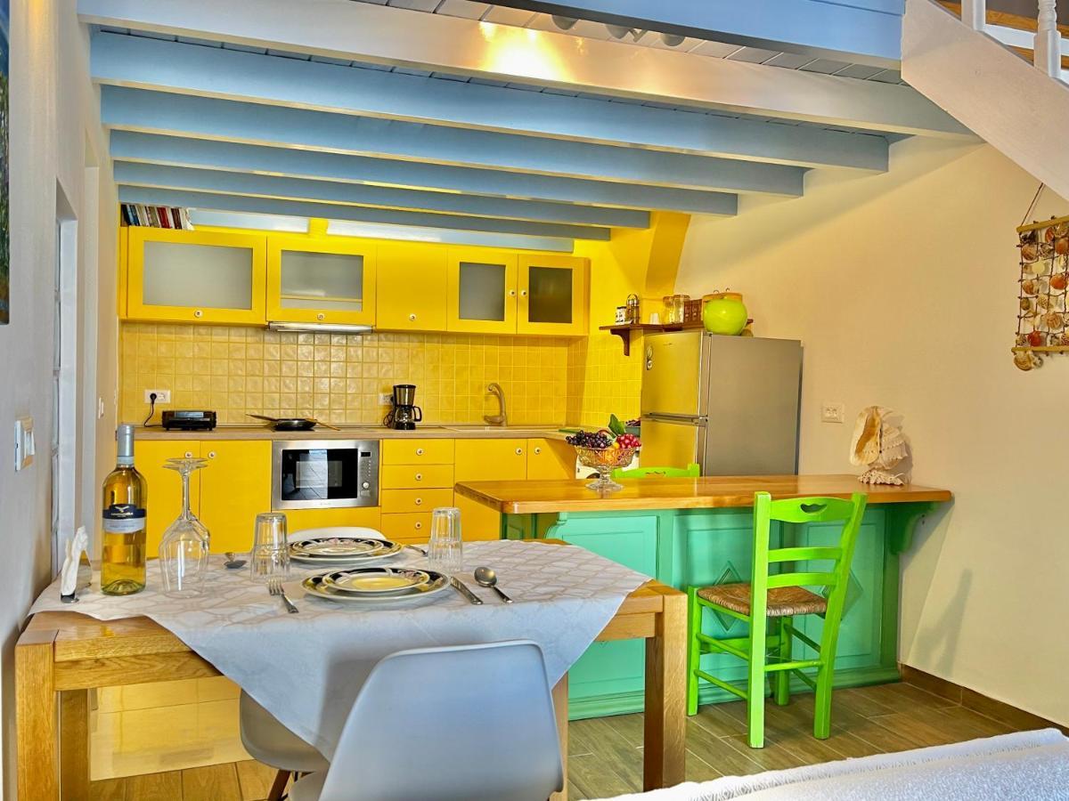 Seafront - Harbour View , Pitini 2 Apartment ซีมี ภายนอก รูปภาพ